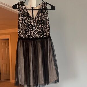 Miami Black and White Lace Formal Dress